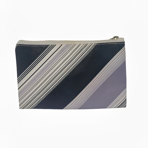 NEW Signature Club A 5 Piece Professional Makeup Artist's Brush Set & Makeup Bag - Picture 6 of 7